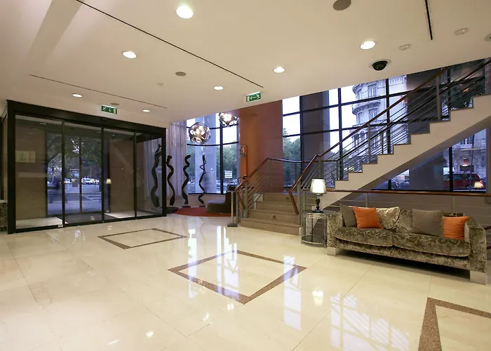 Отель Marques De Pombal